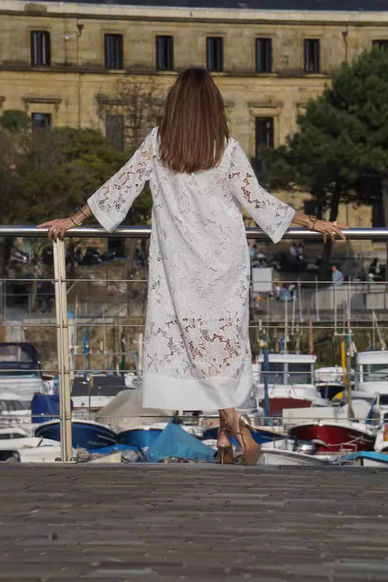 Julia™ – Vestido largo blanco de encaje floral