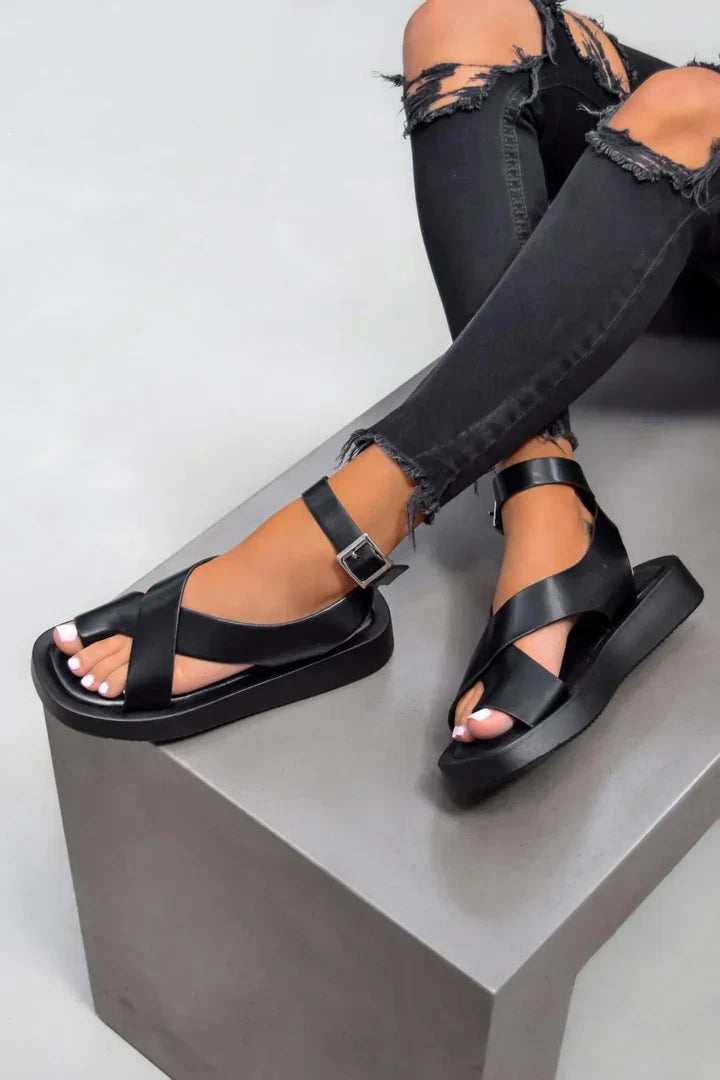 Petra - Sandalias elegantes cruzadas con plataforma y ajuste al tobillo