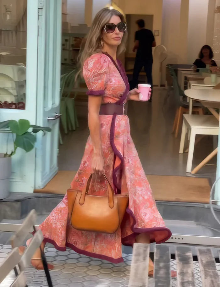 Yasmín - Elegante vestido largo rosa con mangas cortas