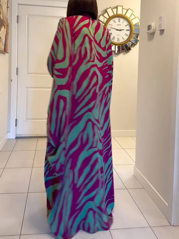 Verona - Vestido largo tipo túnica con mangas murciélago, cuello en V y estampado de cebra
