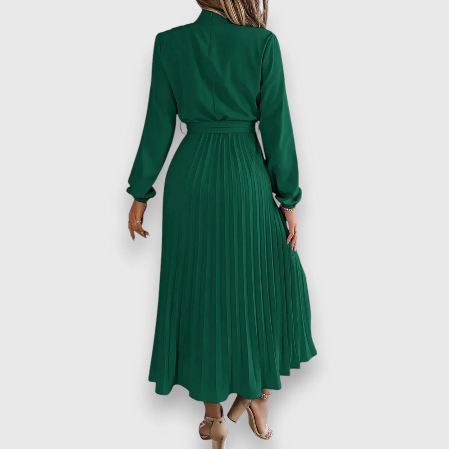 Valeria™ – Vestido midi plisado con lazo y cuello alto