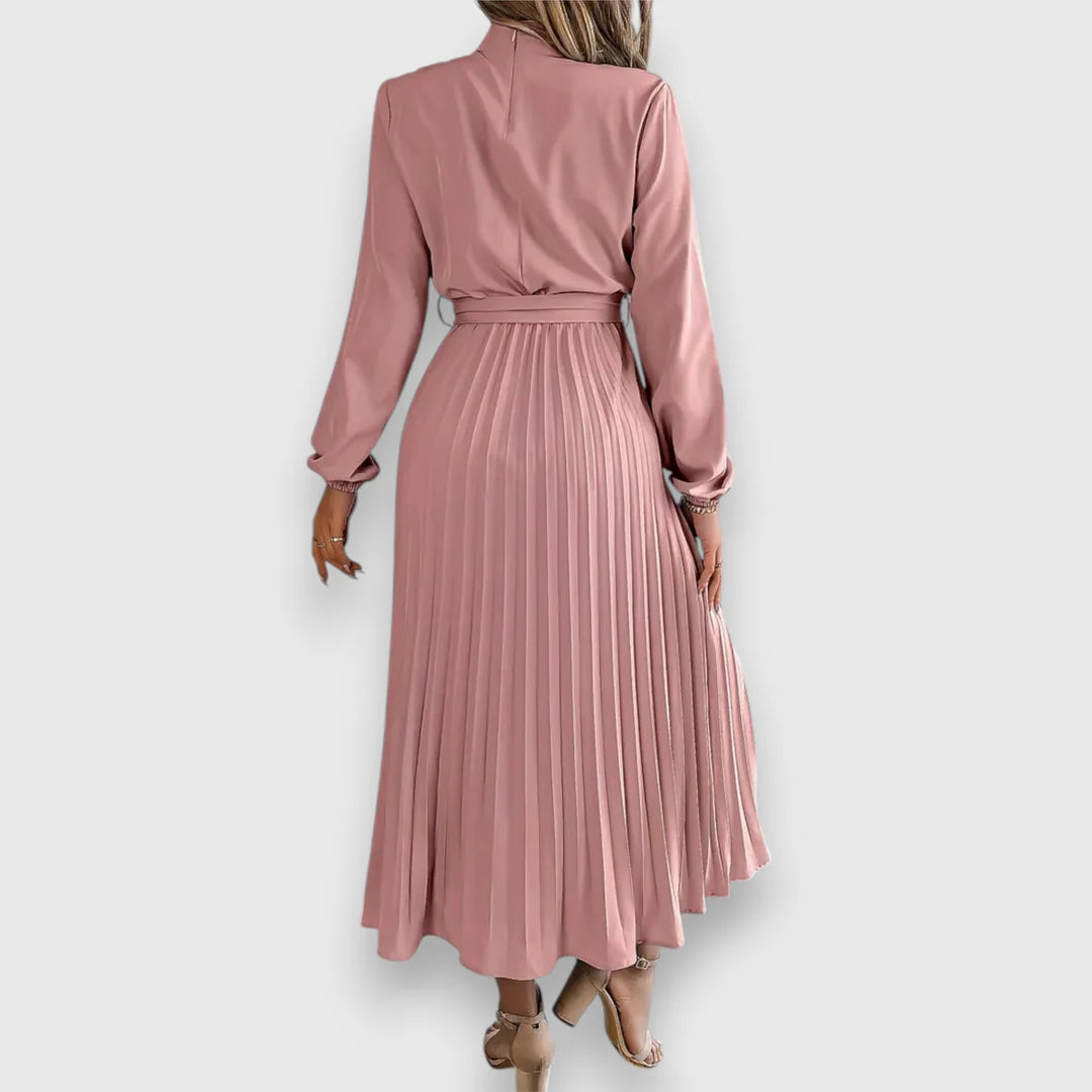 Valeria™ – Vestido midi plisado con lazo y cuello alto