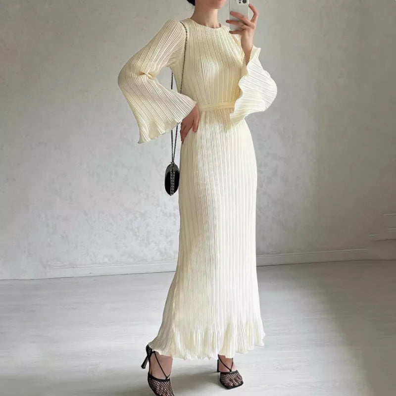 Felicia™ – Vestido largo plisado con mangas acampanadas