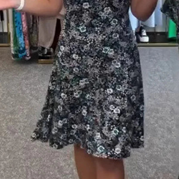 Lorena™ | Vestido de flores con manga corta y escote redondo