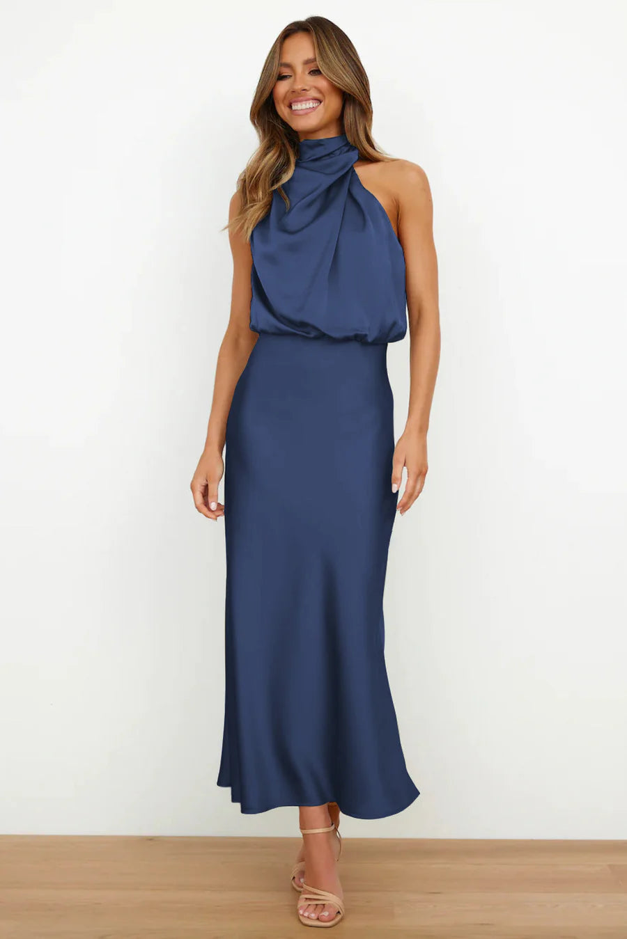 Beatriz - Vestido largo elegante con cuello drapeado