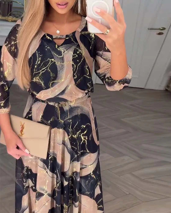 Cora - Vestido elegante con manga tres cuartos y estampado abstracto