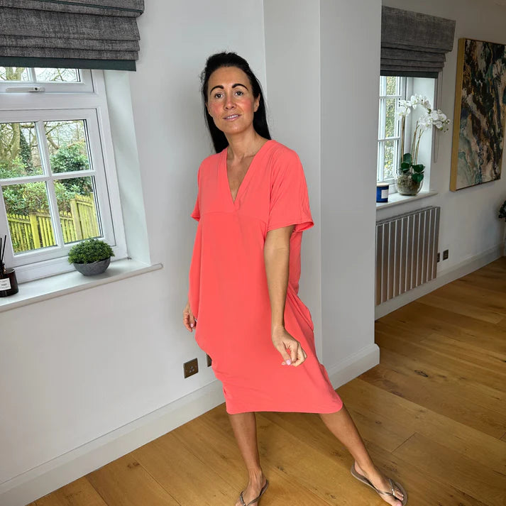 Gabriela™ – Vestido amplio de verano con escote en pico y estilo minimalista