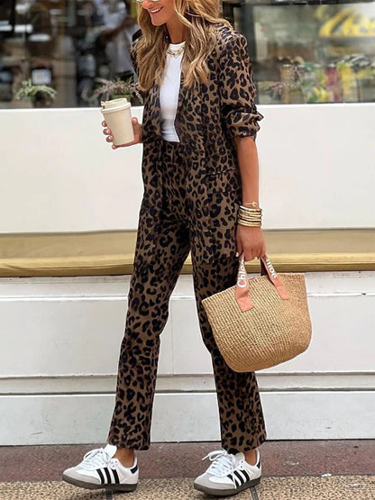 Penélope - Conjunto de blazer y pantalón con estampado animal
