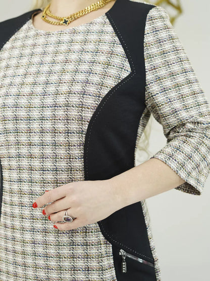 Adriana – Vestido cálido entallado con estampado de cuadros