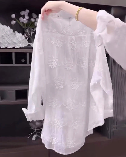 Emilia – Blusa bordada elegante