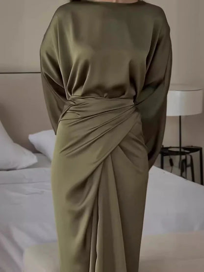 Patricia – Vestido maxi satinado con manga murciélago