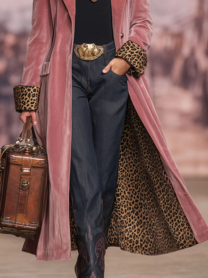 Leire – Abrigo de terciopelo con solapa y estampado de leopardo