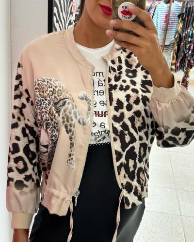 Carmina / Chaqueta bomber con estampado de leopardo