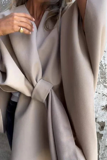 Luna – Chaqueta tipo capa con cuello en V holgado