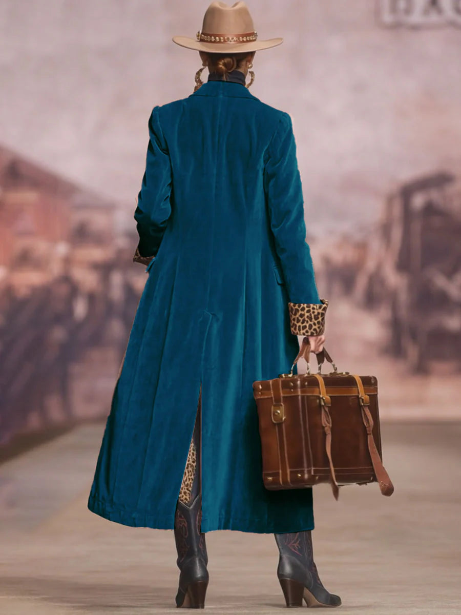 Leire – Abrigo de terciopelo con solapa y estampado de leopardo