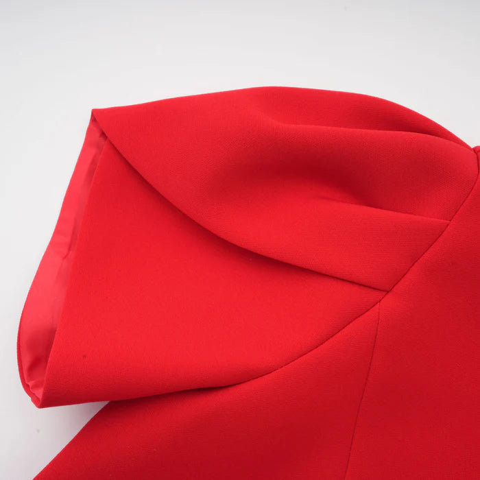 Ana – Vestido mini rojo con mangas pétalo y lazo