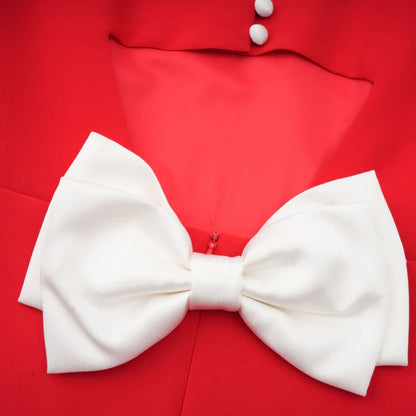 Ana – Vestido mini rojo con mangas pétalo y lazo