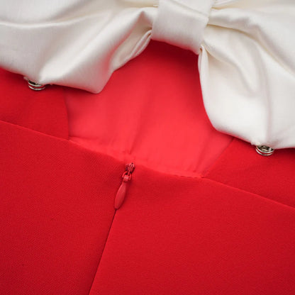 Ana – Vestido mini rojo con mangas pétalo y lazo