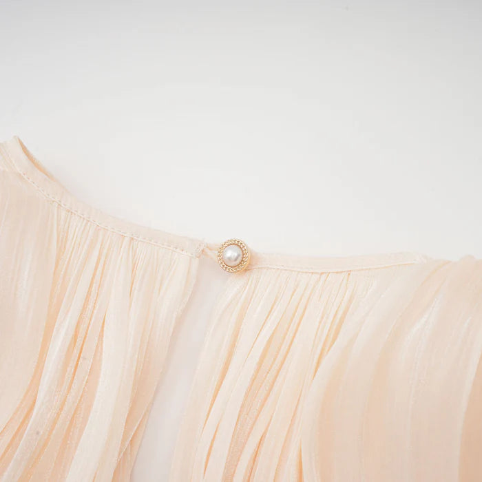 Eugenia – Vestido mini con volantes y pliegues neutros