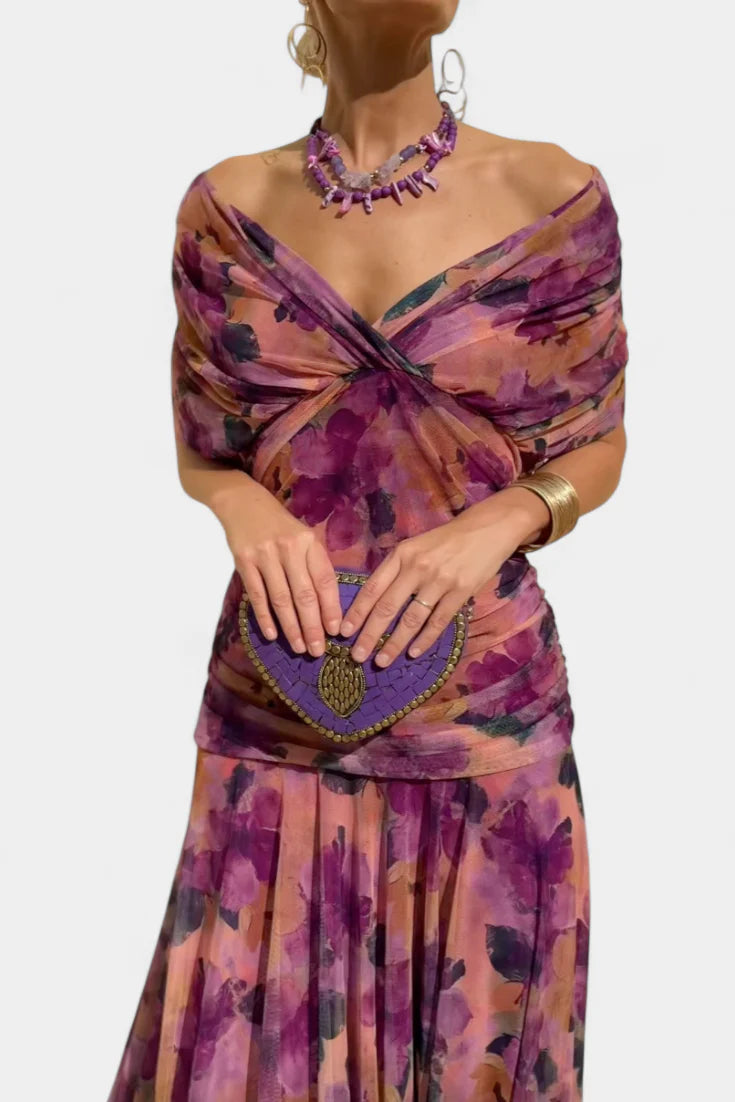 Alondra / Vestido largo con estampado floral de fantasía y escote en V