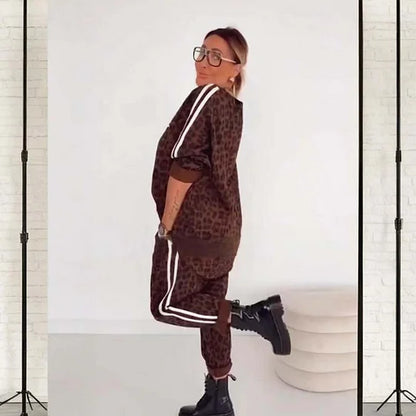 Lara - Conjunto de dos piezas con estampado de leopardo