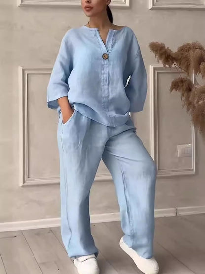 Mireya - Conjunto fluido de dos piezas con botón decorativo