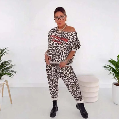 Lara - Conjunto de dos piezas con estampado de leopardo