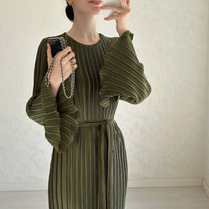 Felicia™ – Vestido largo plisado con mangas acampanadas