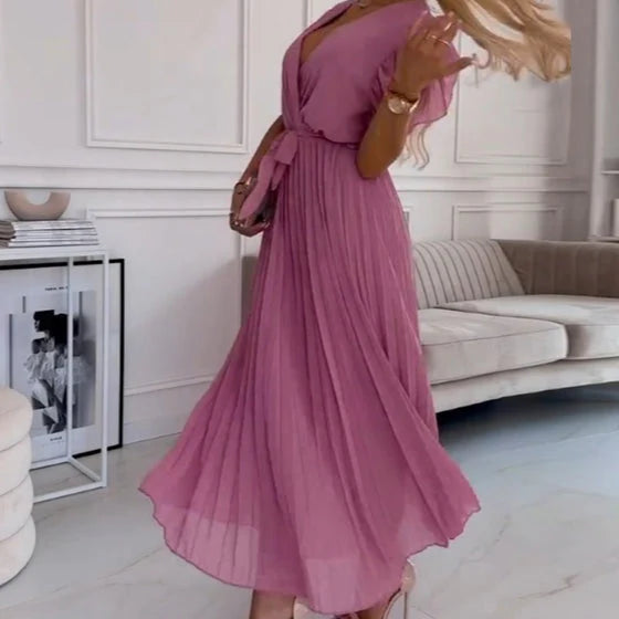 Lucía™ – Vestido plisado con escote cruzado y lazo a la cintura