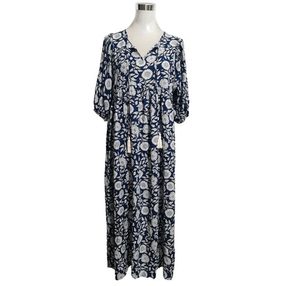 Amara - Vestido largo con estampado floral azul marino