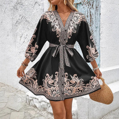 Oriana - Vestido corto estampado con escote en V y manga tres cuartos