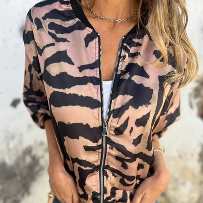 María - Chaqueta bomber con cremallera y estampado de cebra