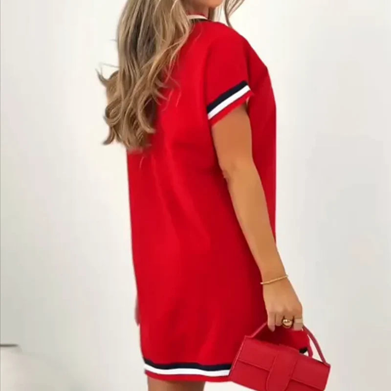 Irene - Vestido corto estilo sporty con escote en pico