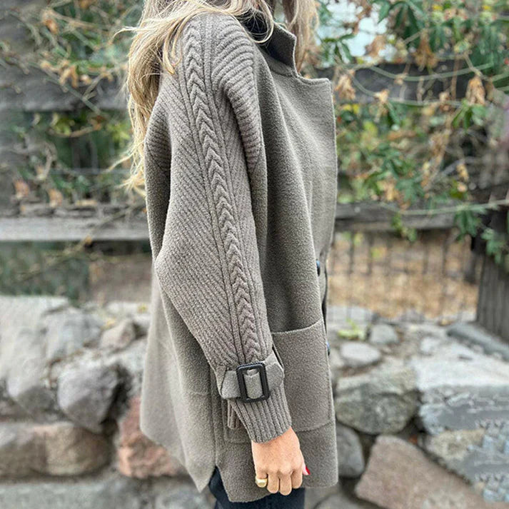 Gabriela - Abrigo de mujer con doble botonadura y solapa