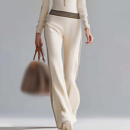 Isabella – Mono de punto canalé con capucha y cremallera