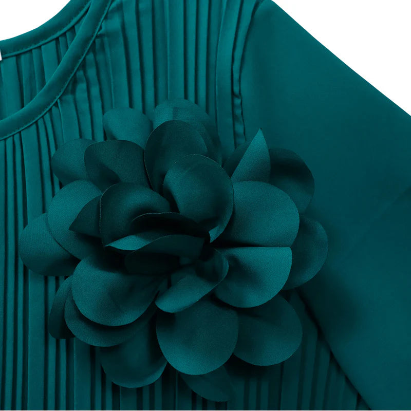 Cecilia – Vestido midi plisado con mangas 3/4 y cinturón