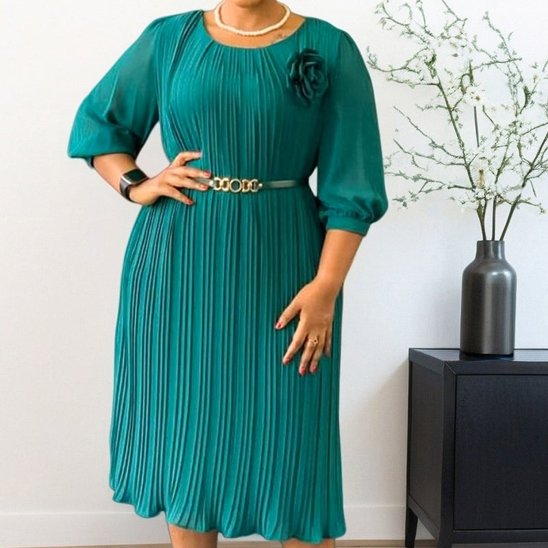 Cecilia – Vestido midi plisado con mangas 3/4 y cinturón